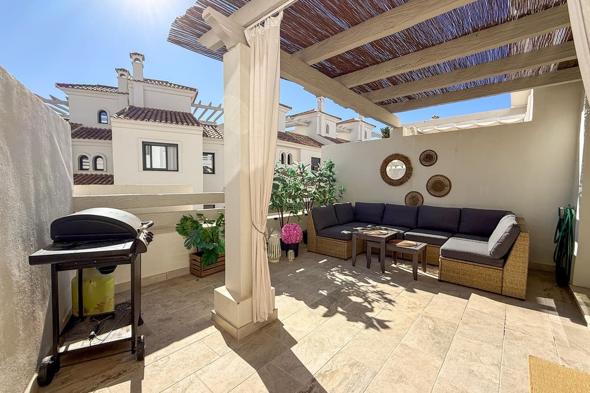 Townhouse in El Paraiso — photo 3 of 10
