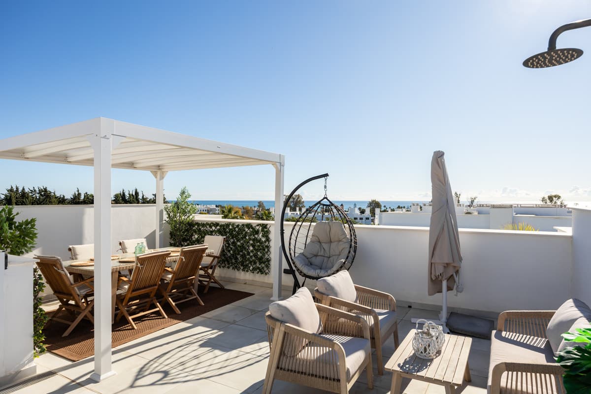 Townhouse in Estepona — photo 1 of 10