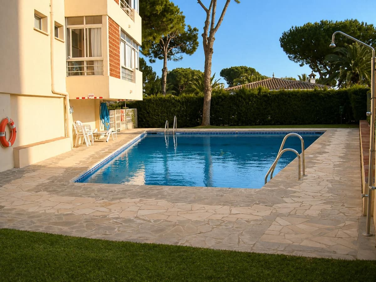 Middle Floor Apartment in Costabella — photo 9 of 10