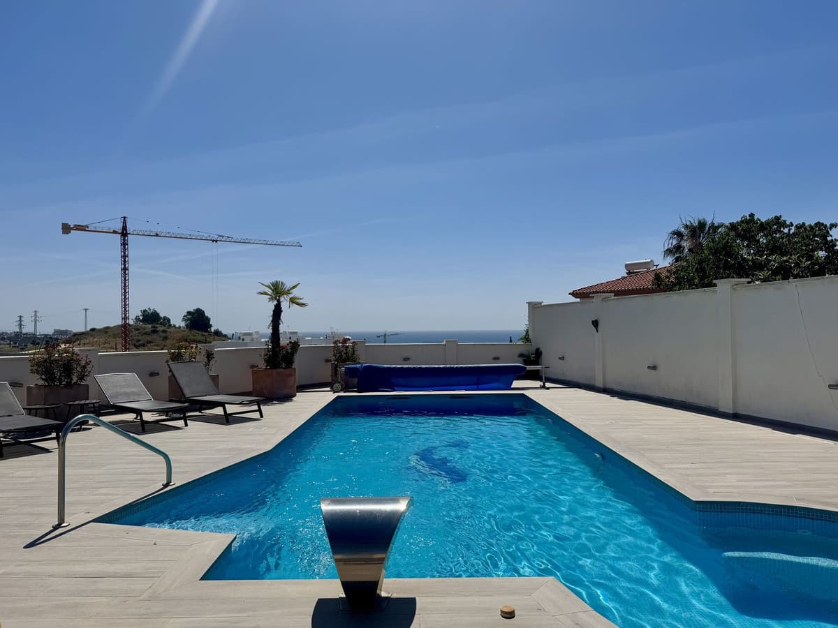 Detached Villa in Estepona — photo 1 of 10
