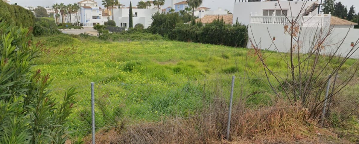 Residential Plot in Estepona — photo 2 of 3