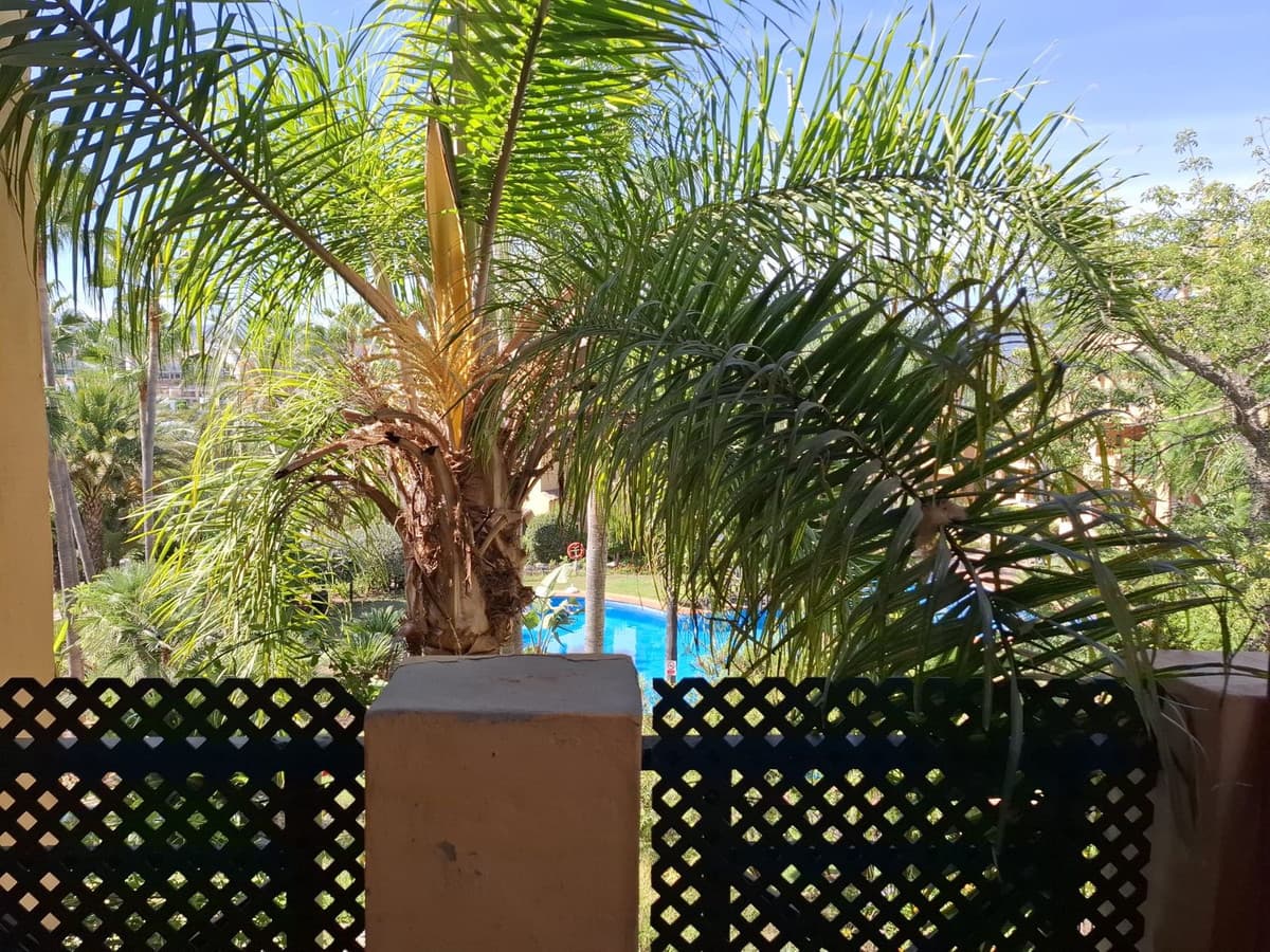 Middle Floor Apartment in El Paraiso — photo 3 of 10