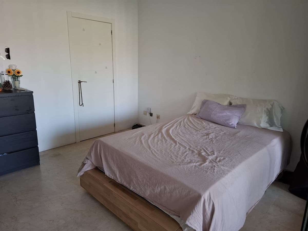 Middle Floor Apartment in El Paraiso — photo 10 of 10