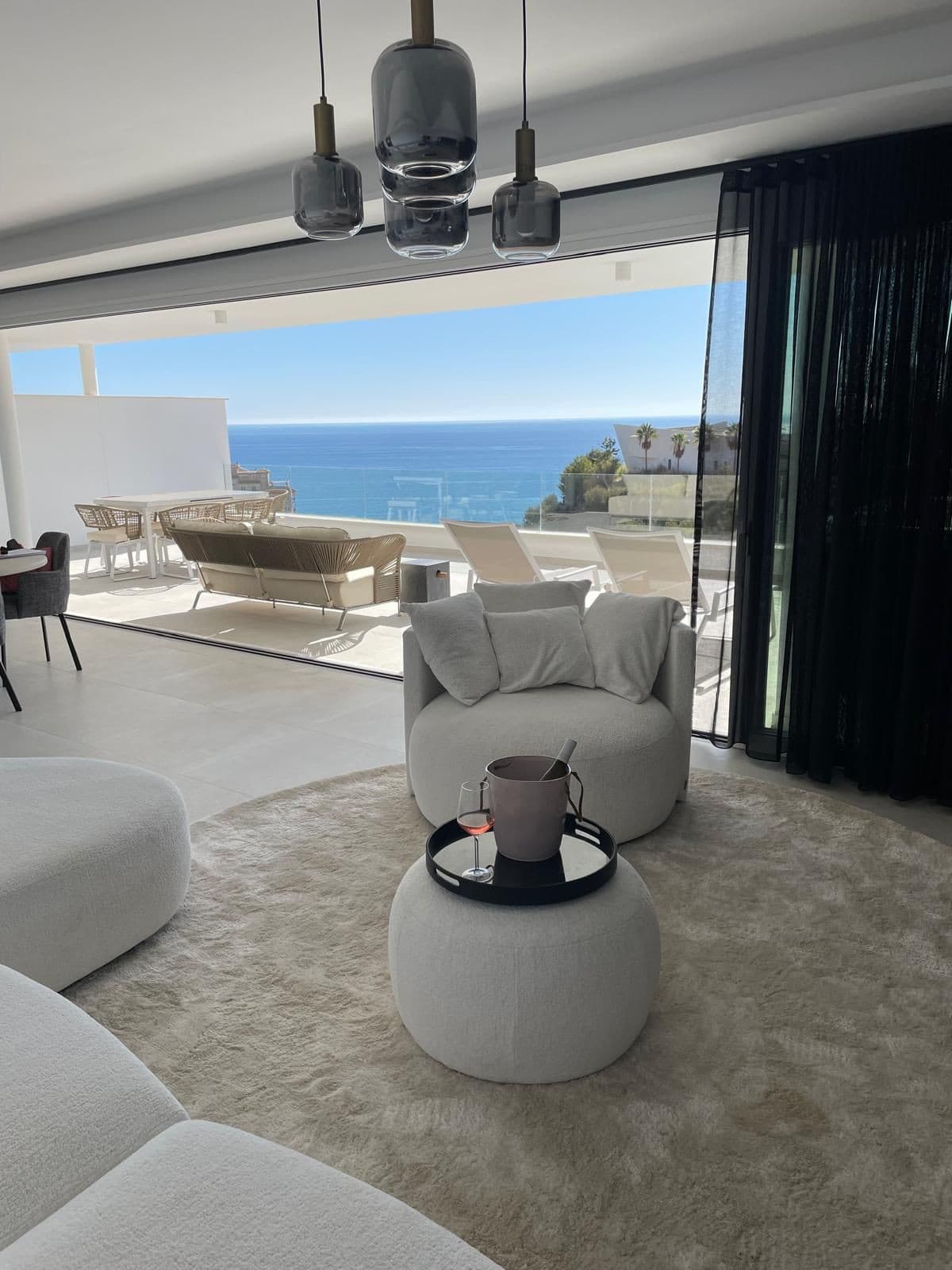 Middle Floor Apartment in Benalmadena Costa — photo 1 of 10