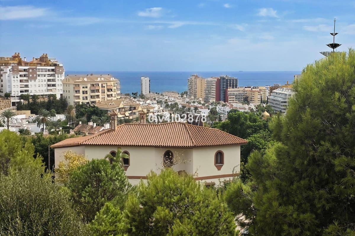 Detached Villa in Benalmadena Costa — photo 2 of 10