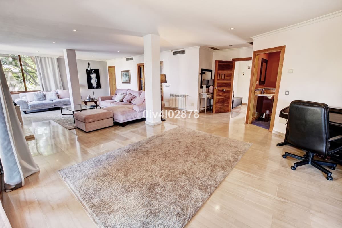 Detached Villa in Benalmadena Costa — photo 10 of 10