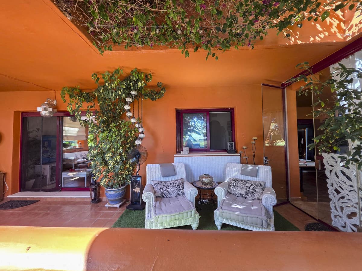 Ground Floor Apartment in La Duquesa — photo 3 of 10
