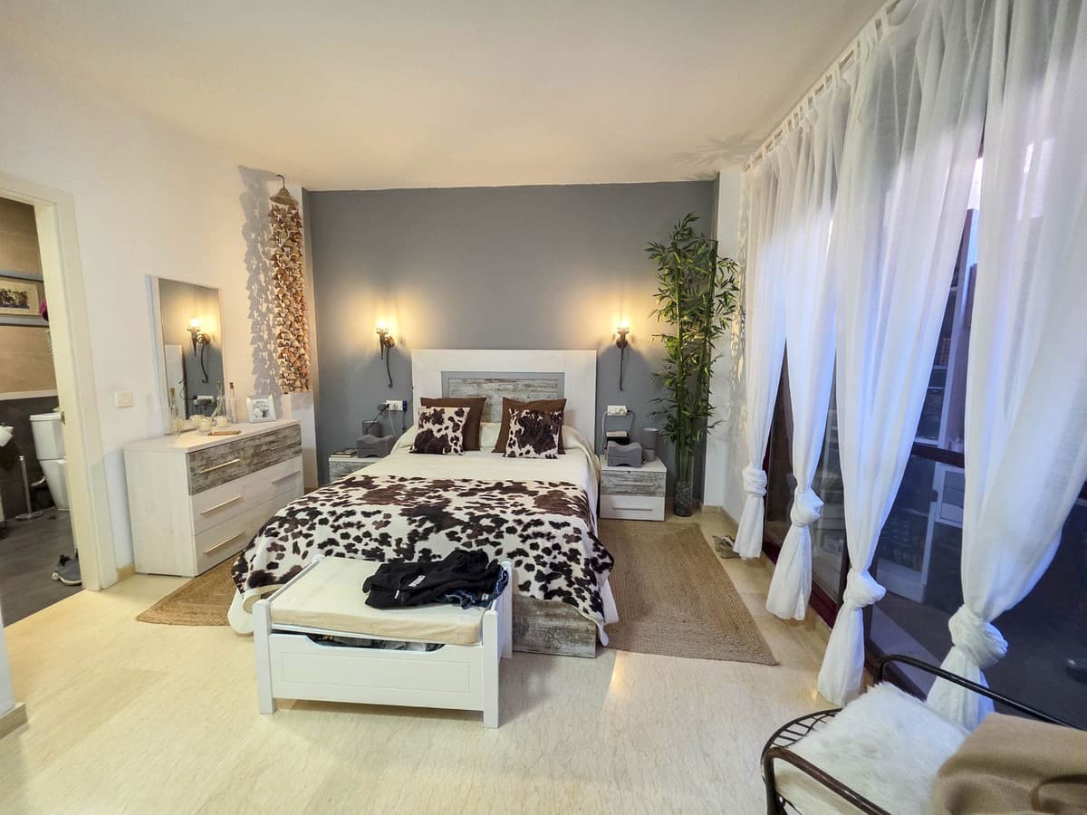 Ground Floor Apartment in La Duquesa — photo 9 of 10