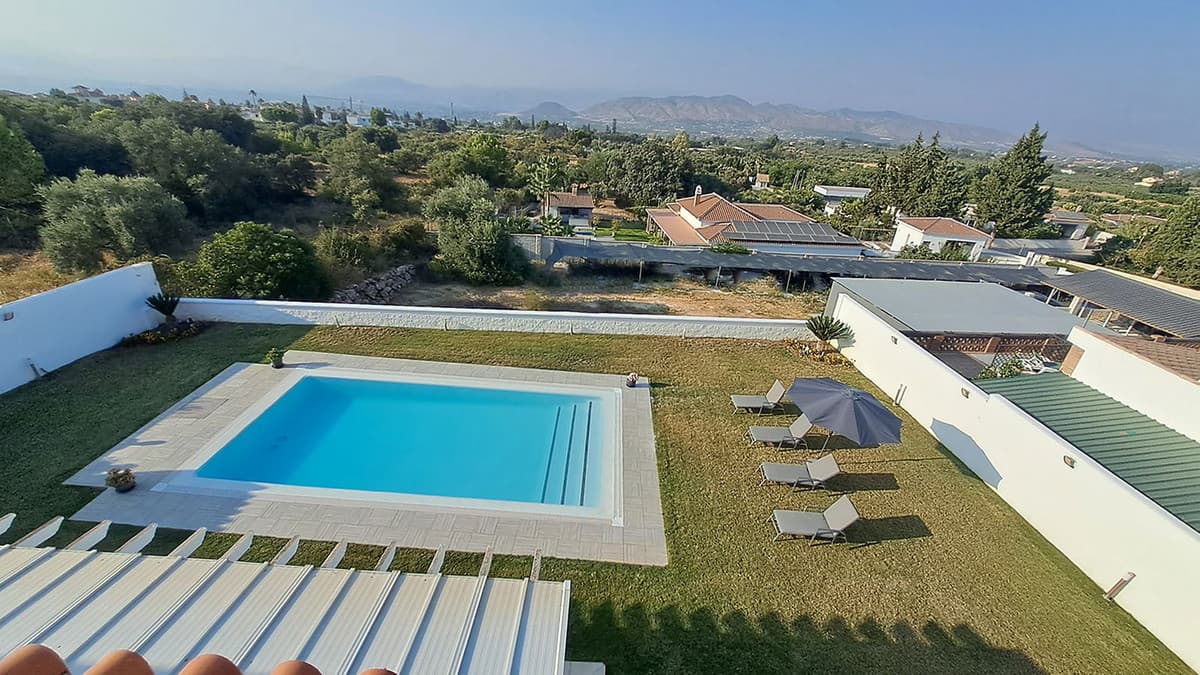 Detached Villa in Alhaurín el Grande — photo 4 of 10