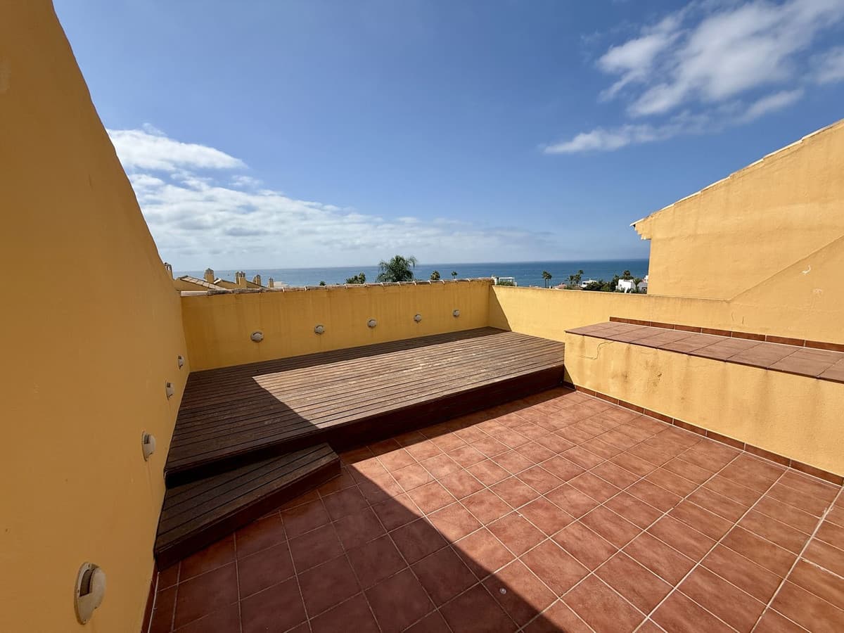 Semi-Detached House in Elviria — photo 6 of 10