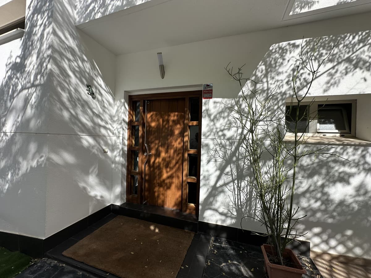 Detached Villa in Cerrado de Calderón — photo 2 of 10