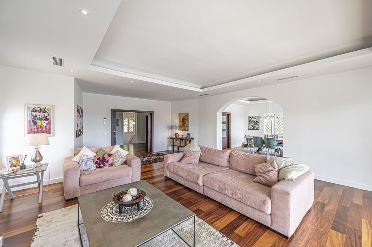 Detached Villa in El Paraiso — photo 5 of 10