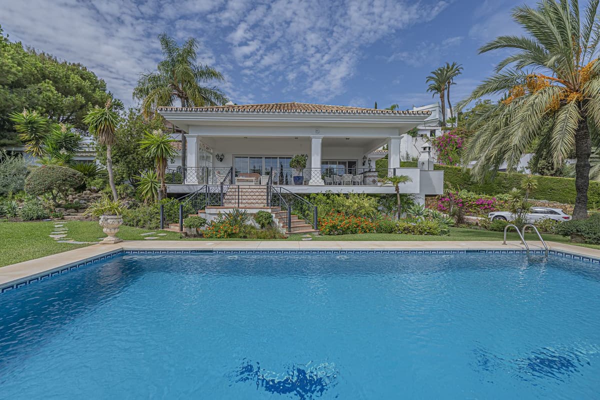 Detached Villa in El Paraiso — photo 6 of 10