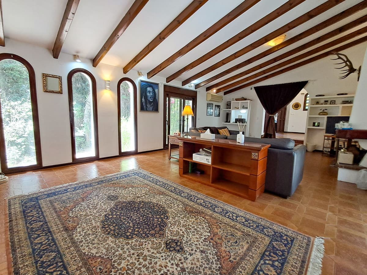 Detached Villa in Calahonda — photo 3 of 10