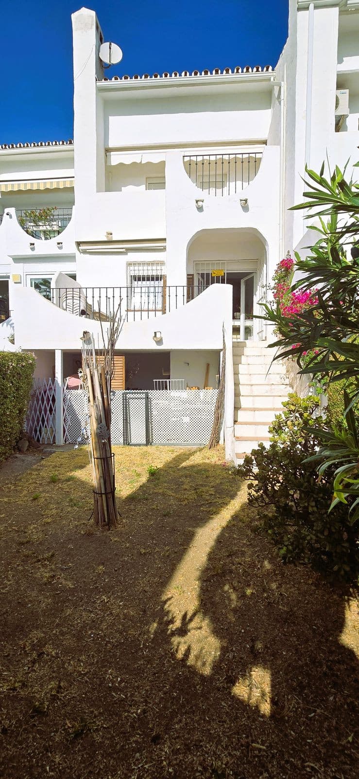 Townhouse in Marbella — photo 1 of 10