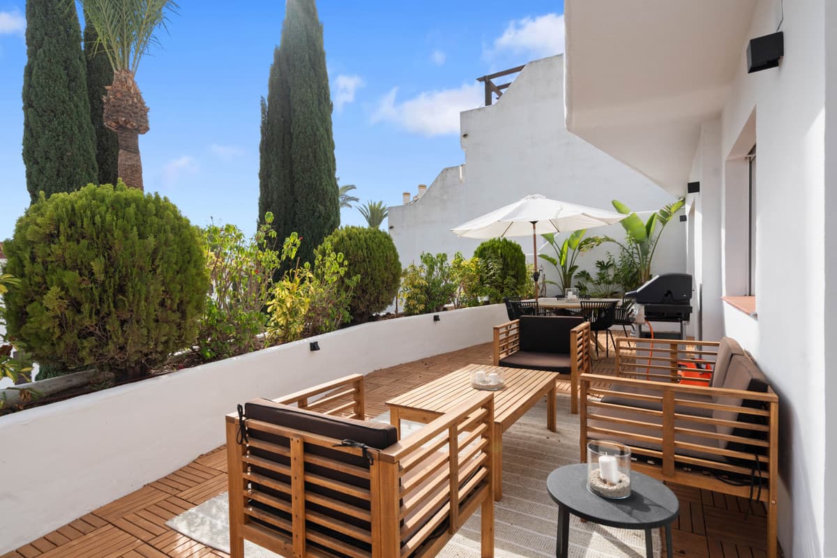 Middle Floor Apartment in Nueva Andalucía — photo 6 of 10