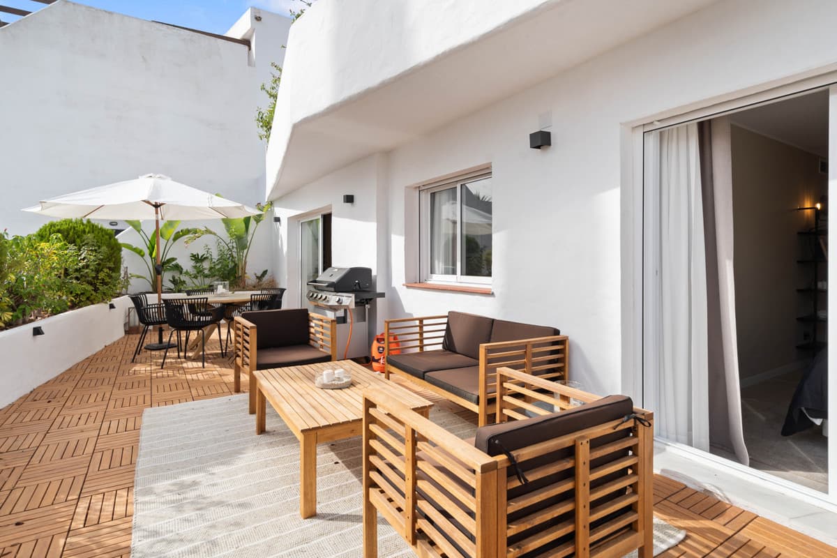 Middle Floor Apartment in Nueva Andalucía — photo 8 of 10
