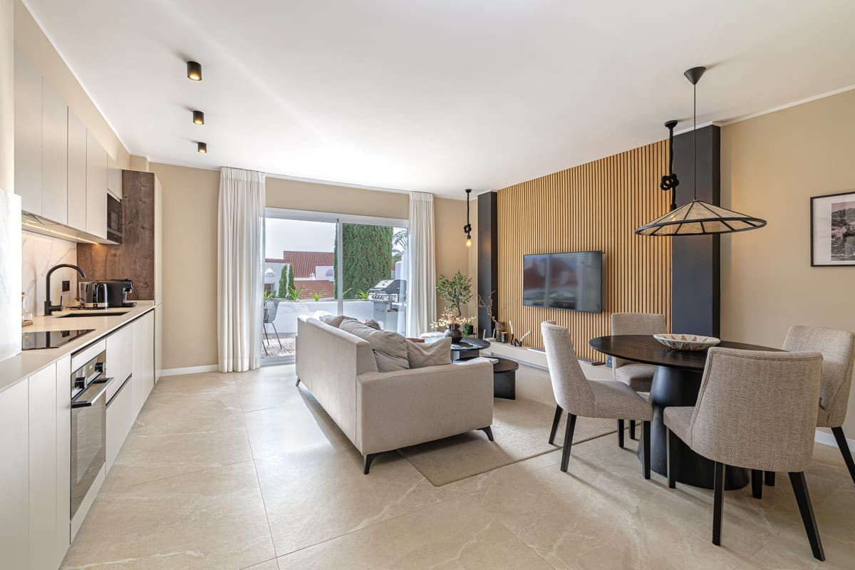Middle Floor Apartment in Nueva Andalucía — photo 10 of 10