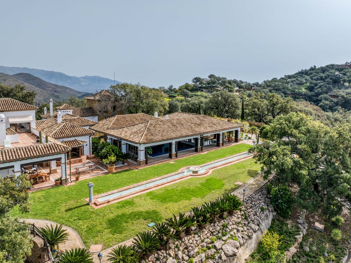 Detached Villa in La Mairena — photo 1 of 10