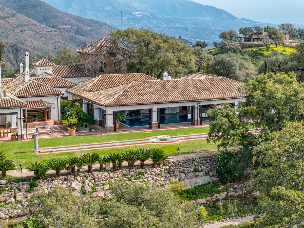 Detached Villa in La Mairena — photo 3 of 10