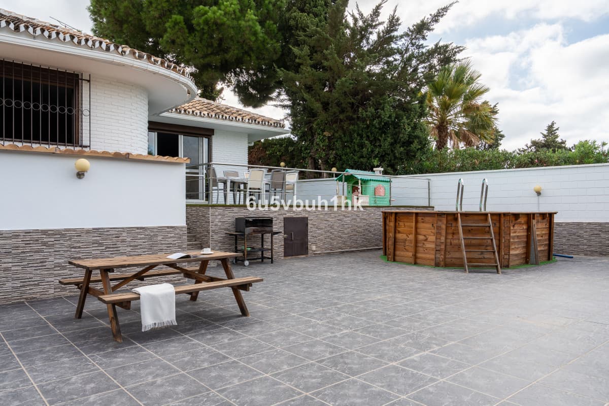 Detached Villa in Benalmadena — photo 2 of 10