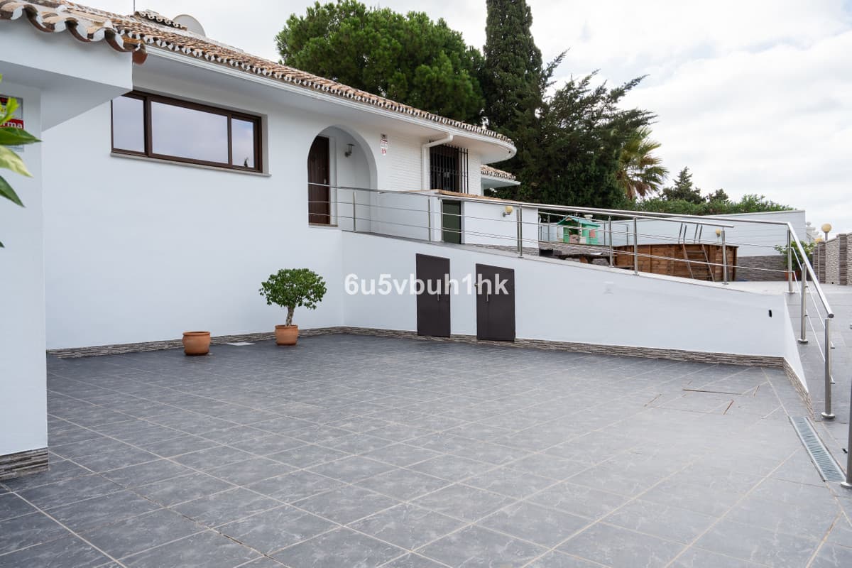 Detached Villa in Benalmadena — photo 4 of 10