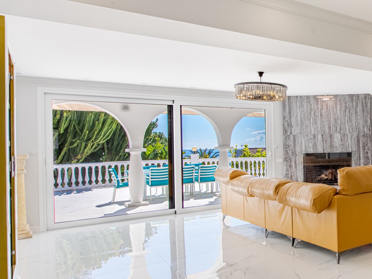 Detached Villa in Marbella — photo 1 of 10