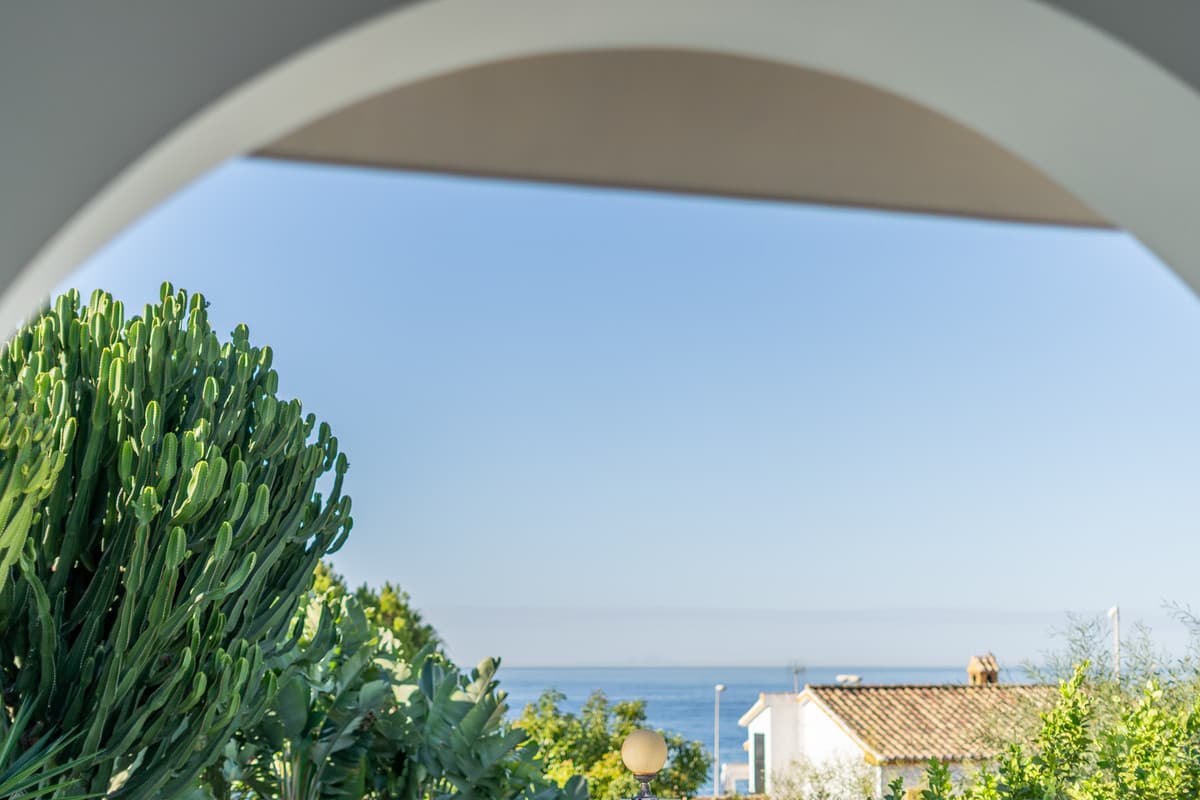 Detached Villa in Marbella — photo 2 of 10