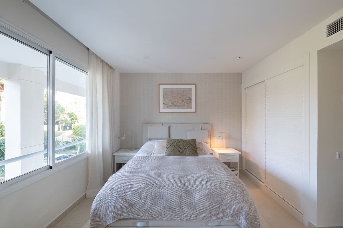 Middle Floor Apartment in Estepona — photo 9 of 10