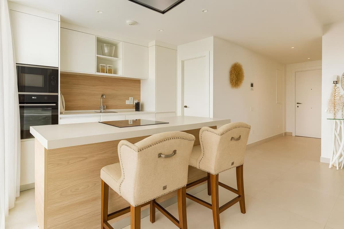 Middle Floor Apartment in Fuengirola — photo 4 of 10
