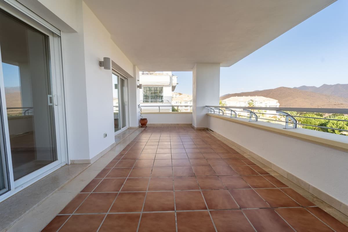 Middle Floor Apartment in La Cala Golf — photo 2 of 10