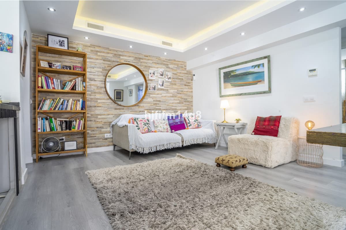 Detached Villa in La Campana — photo 4 of 10