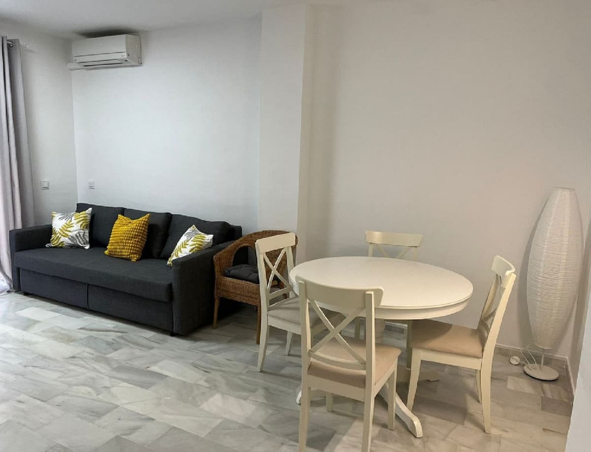 Middle Floor Apartment in Guadalmina Baja — photo 2 of 10