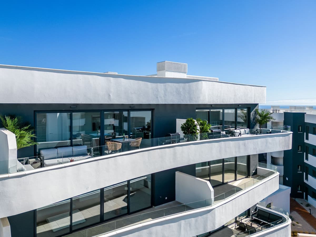 Top Floor Apartment in Fuengirola — photo 1 of 10