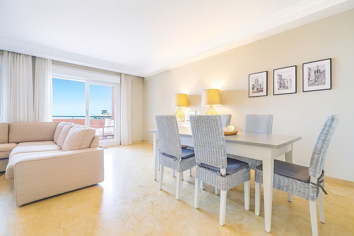 Townhouse in Estepona — photo 6 of 10