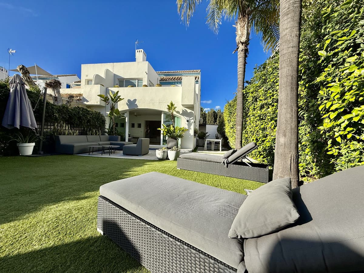 Semi-Detached House in Guadalmina Baja — photo 7 of 10