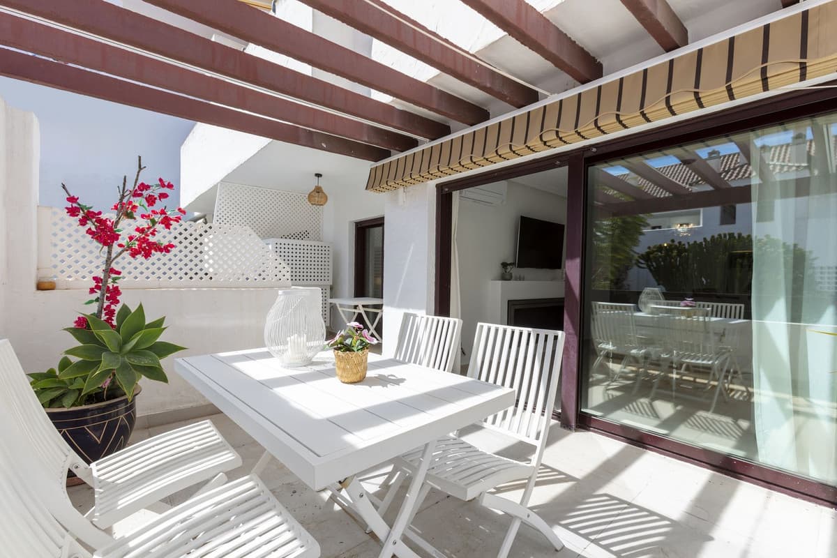 Ground Floor Apartment in Nueva Andalucía — photo 4 of 10