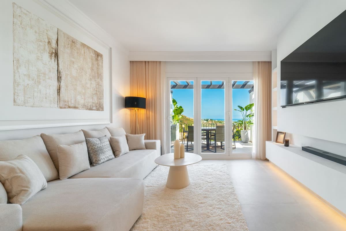 Penthouse in La Quinta — photo 2 of 10