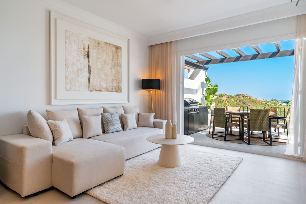 Penthouse in La Quinta — photo 3 of 10