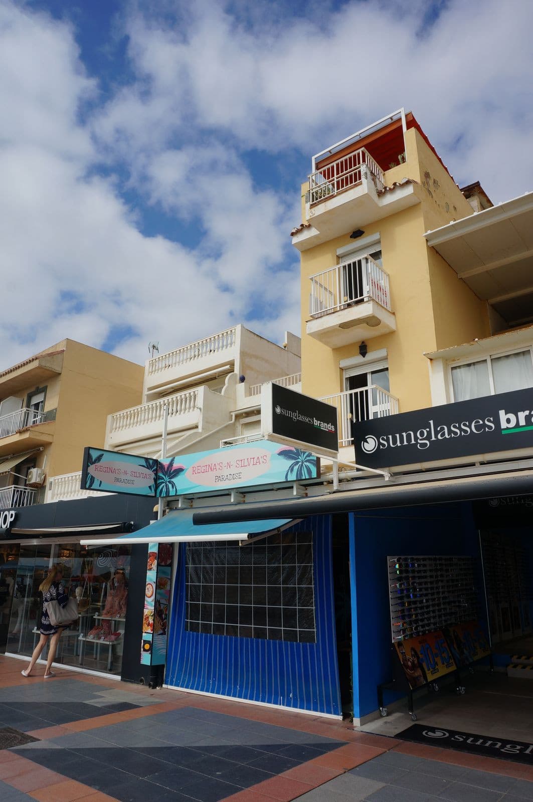 Townhouse in Torremolinos — photo 1 of 10