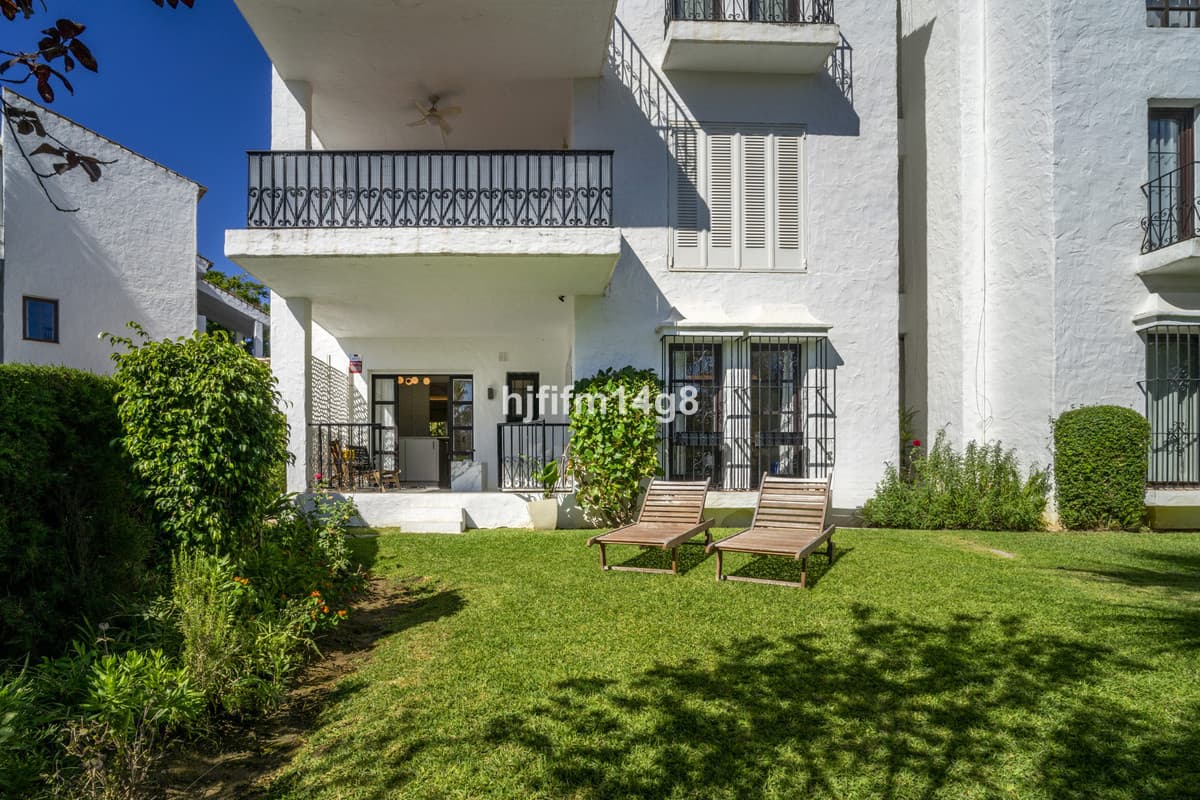 Ground Floor Apartment in Nueva Andalucía — photo 1 of 10