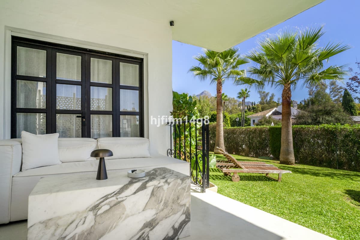 Ground Floor Apartment in Nueva Andalucía — photo 2 of 10