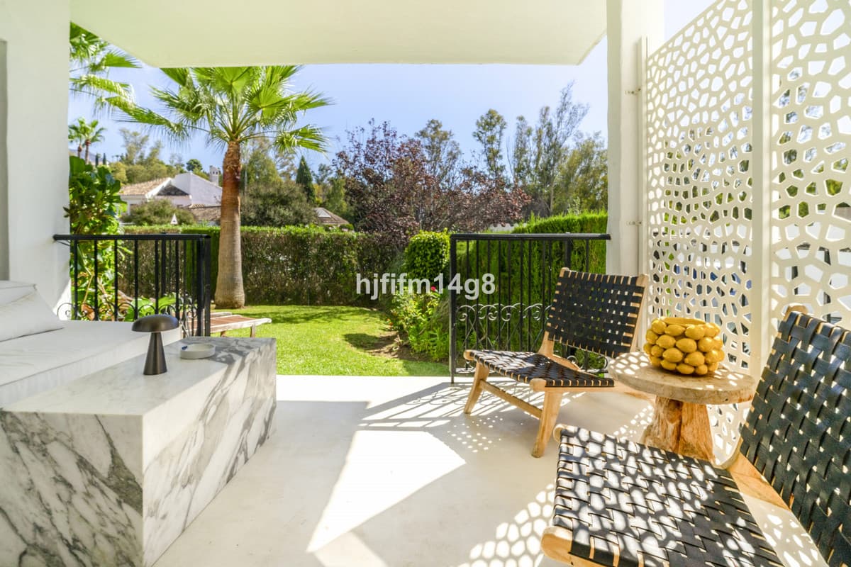 Ground Floor Apartment in Nueva Andalucía — photo 4 of 10