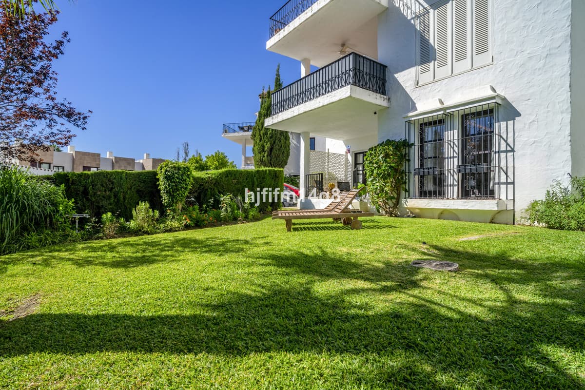 Ground Floor Apartment in Nueva Andalucía — photo 5 of 10