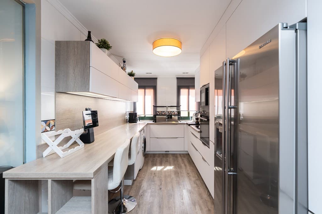 Middle Floor Apartment in Elviria — photo 5 of 10