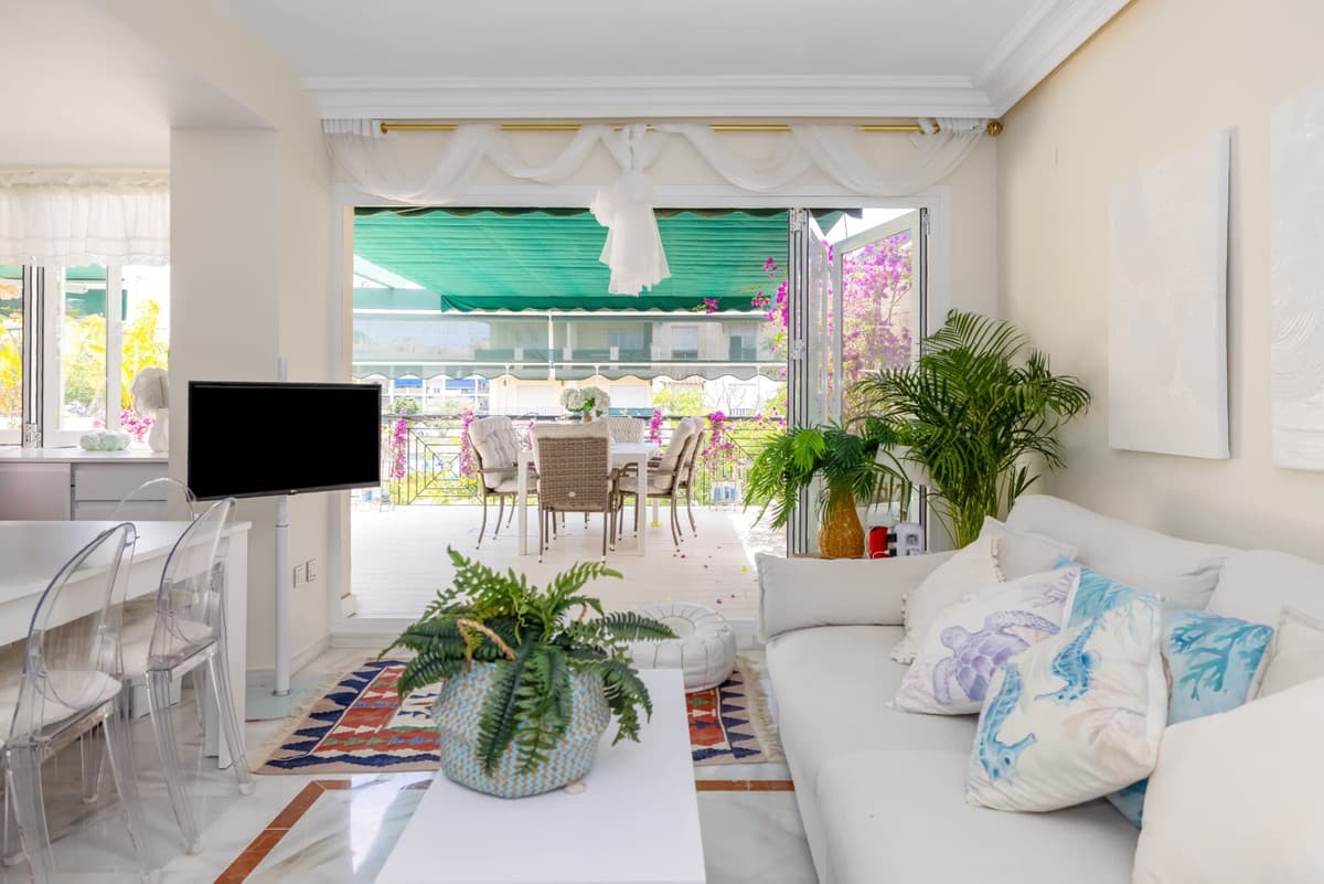 Middle Floor Apartment in Nueva Andalucía — photo 1 of 10
