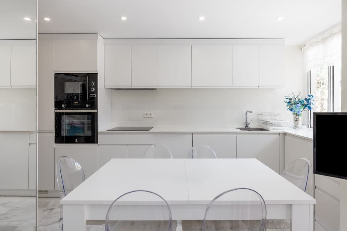 Middle Floor Apartment in Nueva Andalucía — photo 2 of 10