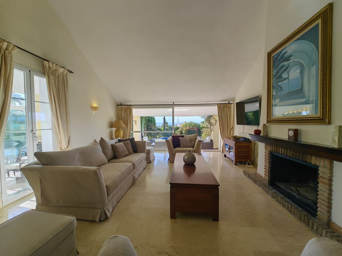 Detached Villa in Estepona — photo 5 of 10