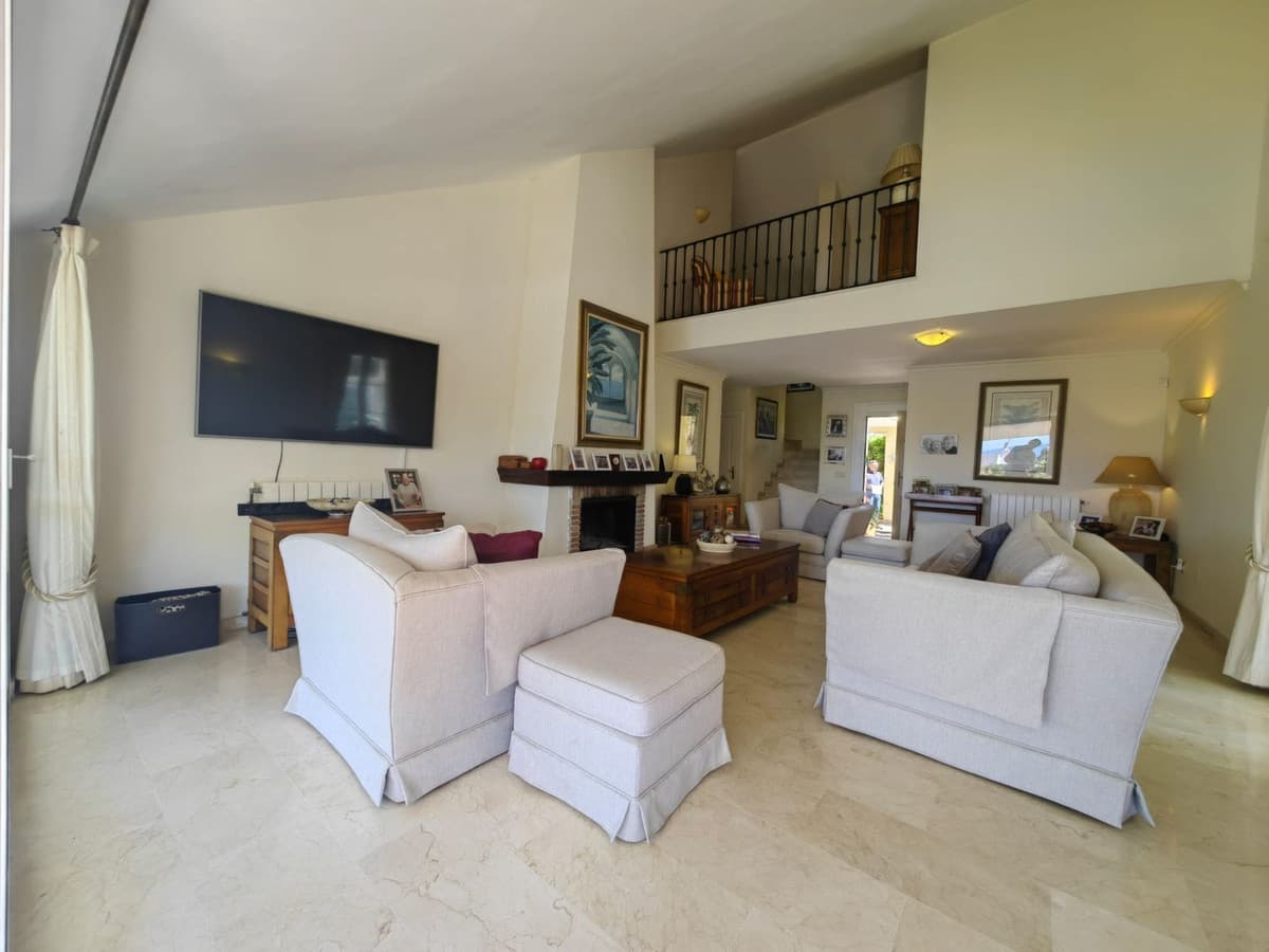 Detached Villa in Estepona — photo 9 of 10