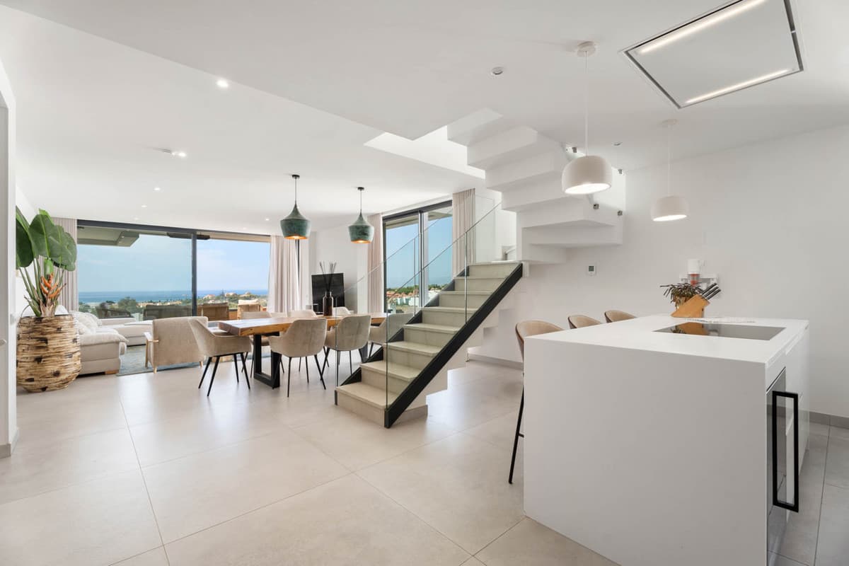 Penthouse Duplex in Artola — photo 1 of 10
